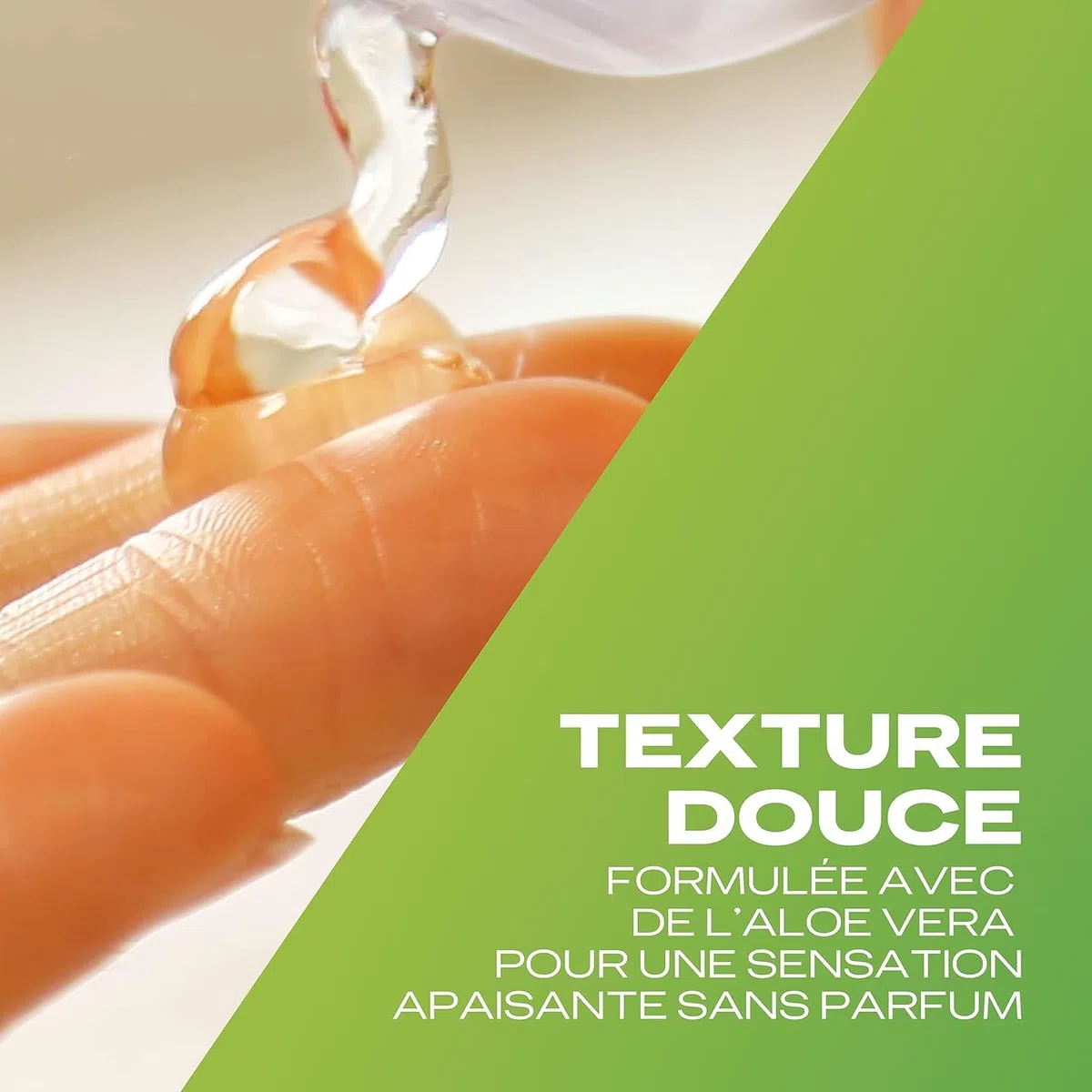 Durex - Lot de 2 Gels De Massage Lubrifiants Douceur À Base D'Eau - 2 en 1 - Aux Extraits d'Aloe Vera & d'Ylang Ylang - Lot de 2 x 200 ml